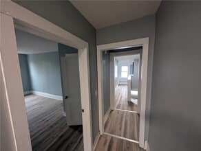 Building Photo - 226 W Miller St
