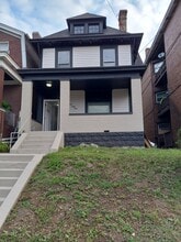 Building Photo - 441 Kingsboro St