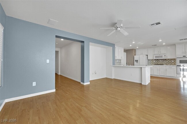 Building Photo - 321 Copper Pine Ave