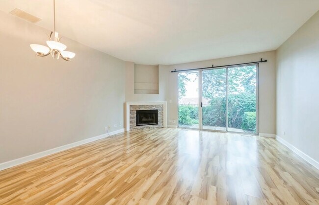Foto del edificio - 533 Woodhaven Dr