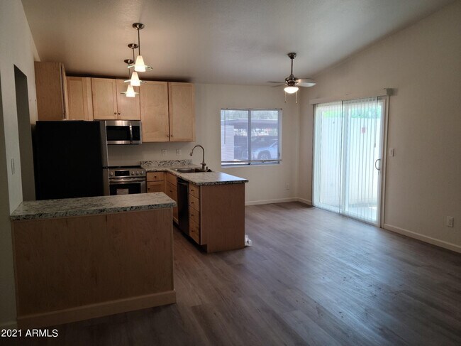 Foto del edificio - 1008 W Malibu Dr