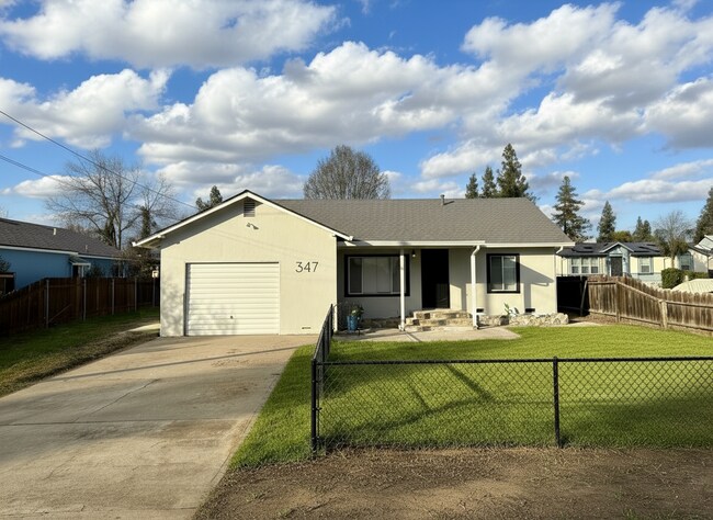 Foto del edificio - 347 Joseph Rd