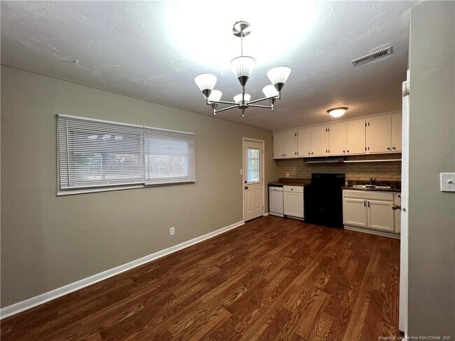 Foto del edificio - 1602 Crescent Dr