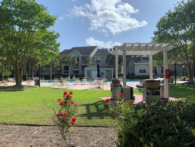 Foto del edificio - 1600 Long Grove Dr