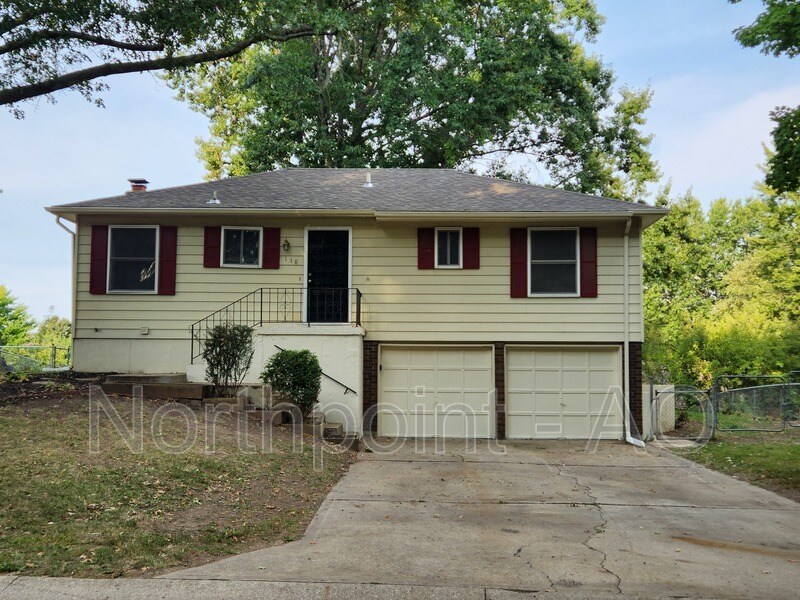 118 SE Flagstone St, Lee's Summit, MO 64063 House for Rent in Lee's