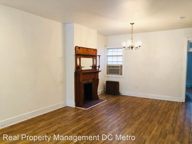 Building Photo - 3 br, 2.5 bath House - 1630 3rd St. NW