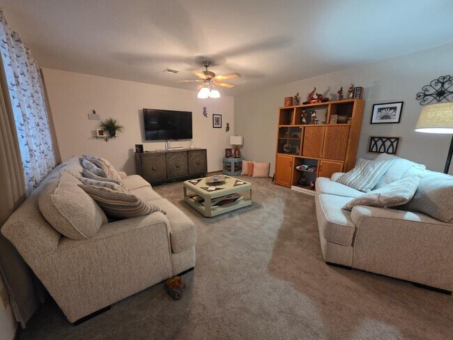 Foto del edificio - 13664 E 45th Ln