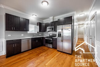 Building Photo - 738 N Avers Ave