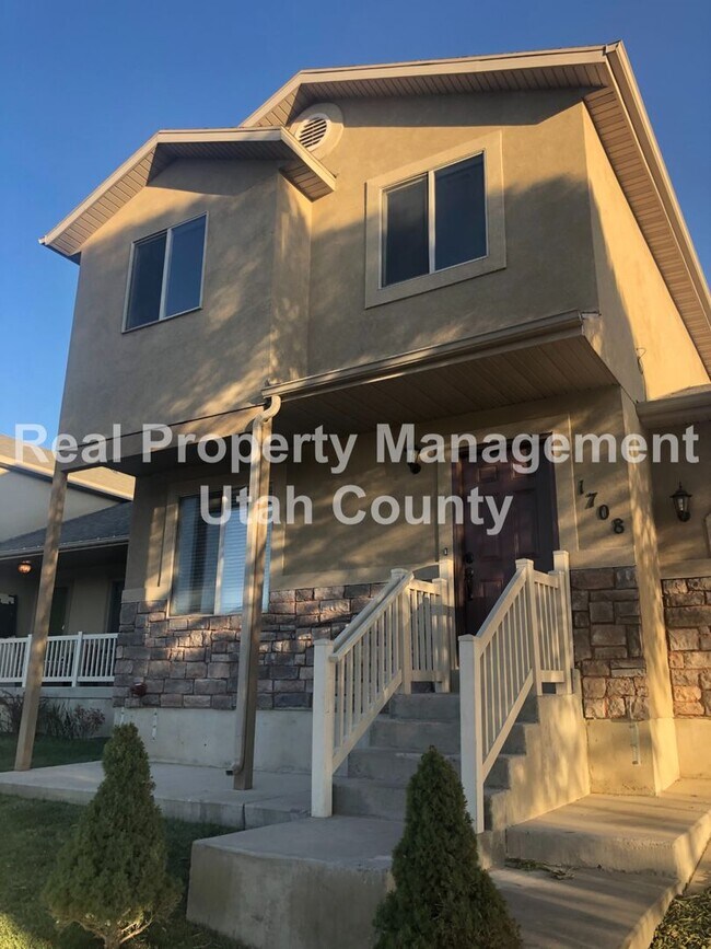 Foto del edificio - 1708 E Ridgefield Rd