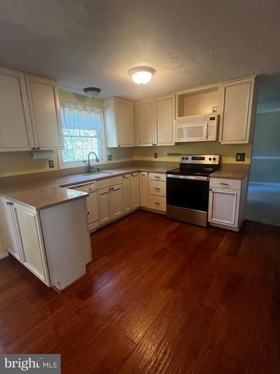 Building Photo - 15404 Beachview Dr