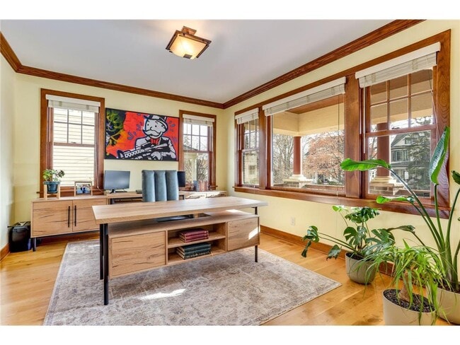 Foto del edificio - 2012 W Laurel Ave