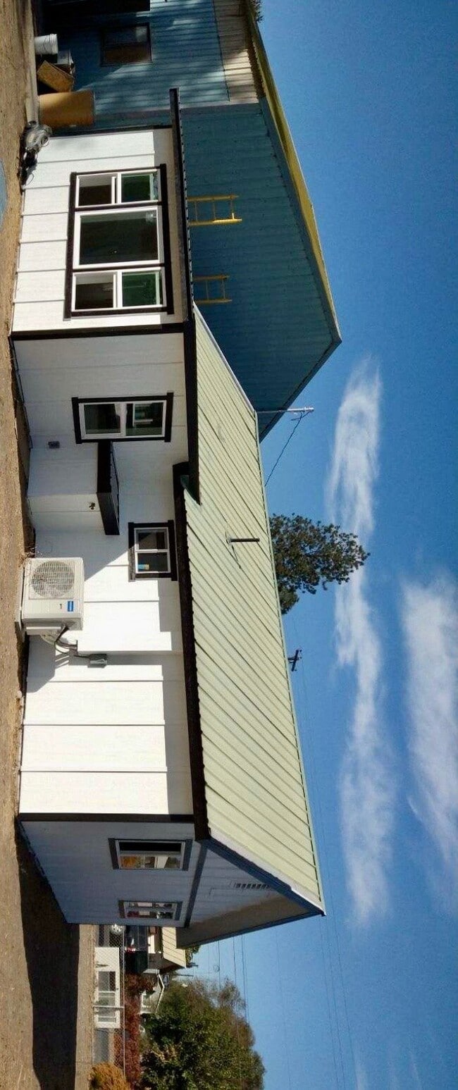 Building Photo - 7989 Rainier Rd NE