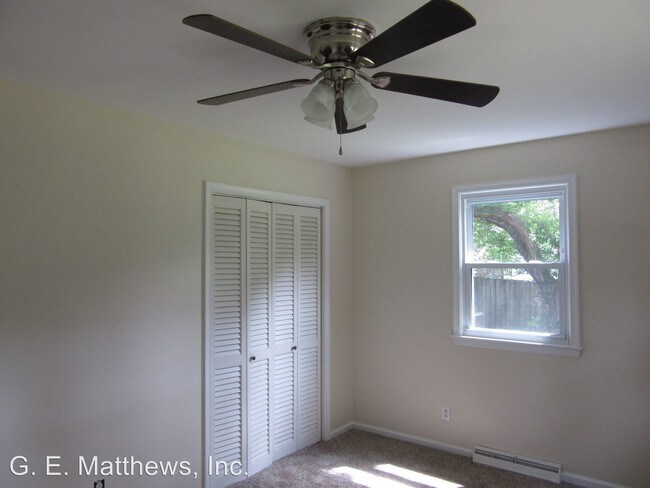 Foto del edificio - 20202 River Rd