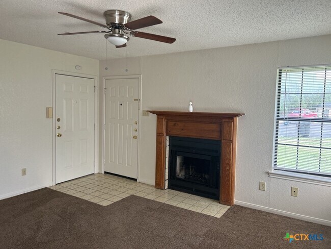Building Photo - 3502 Plantation Cir