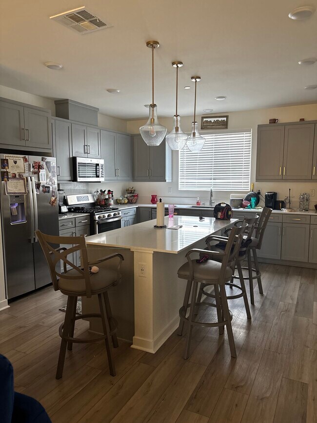 Foto del edificio - 5474 Shorefront Dr
