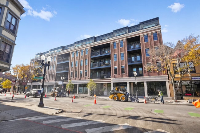 Foto del edificio - 3924 N Lincoln Ave