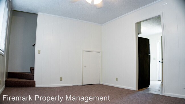 Building Photo - 2 br, 1.5 bath House - 940 E. Main Street