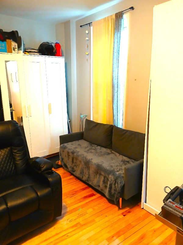 Building Photo - 5023 Spruce St