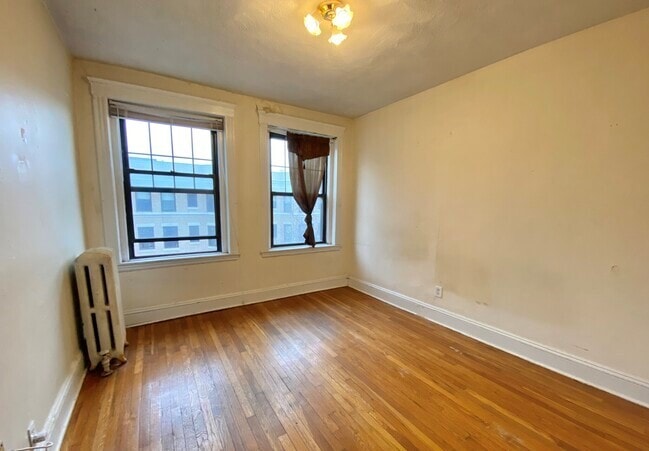 Building Photo - 109 Saint Stephen St
