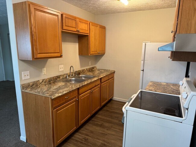 Foto del edificio - Bright & Fresh 2 Bedroom Apartment – Ready...