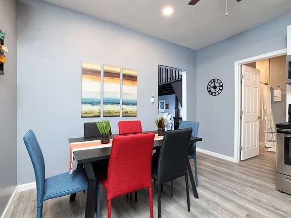 Building Photo - 1615 N Santa Rita Ave