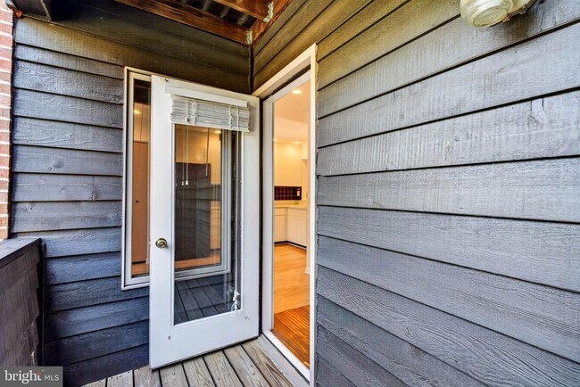 Foto del edificio - 9468 Clocktower Ln