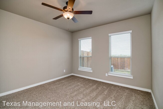 Foto del edificio - 3 br, 2 bath House - 745 Fallow Drive