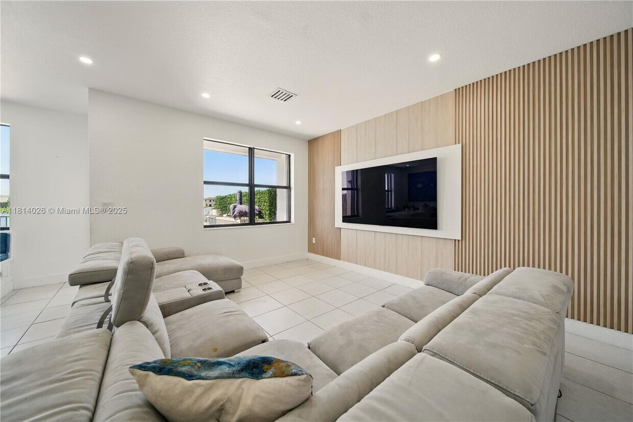 Foto principal - 10269 SW 231st Ln