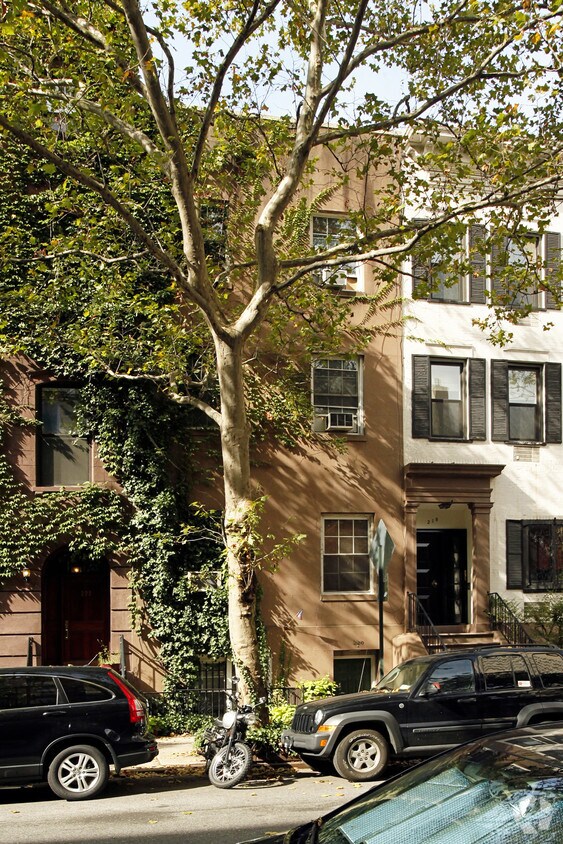 Foto del edificio - 220 E 32nd St