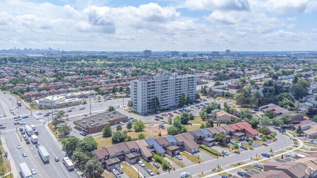 Photo aérienne - 370 Steeles Ave