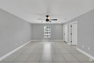 Building Photo - 1755 Four Mile Cove Pkwy