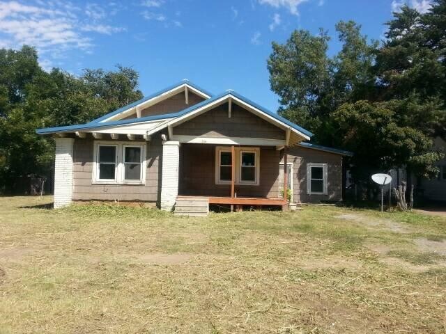 Primary Photo - 209 E Oklahoma St