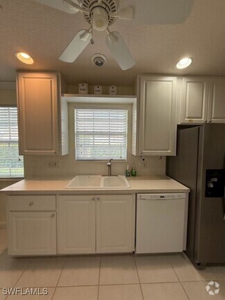 Building Photo - 5061 Kingston Way