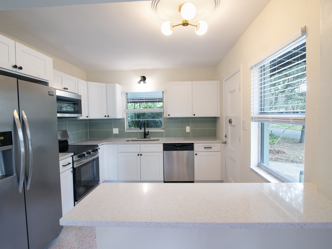 Foto del edificio - 504 Altaloma Ave