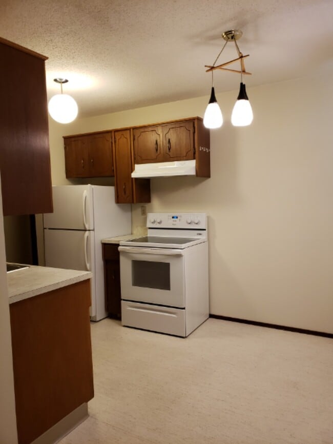 Building Photo - 0 Bed 0 Bath Unit in Red Deer, AB