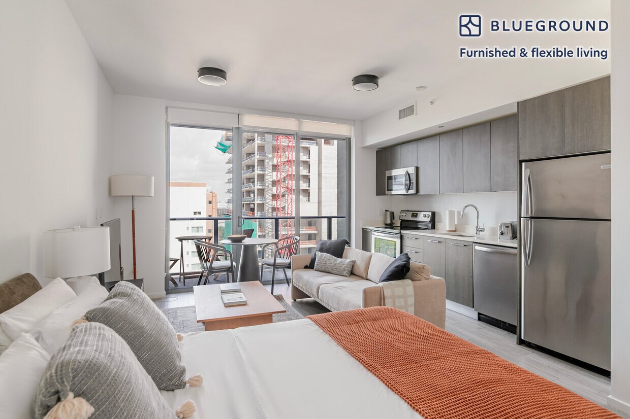 Foto principal - 230 NE 5th Ct
