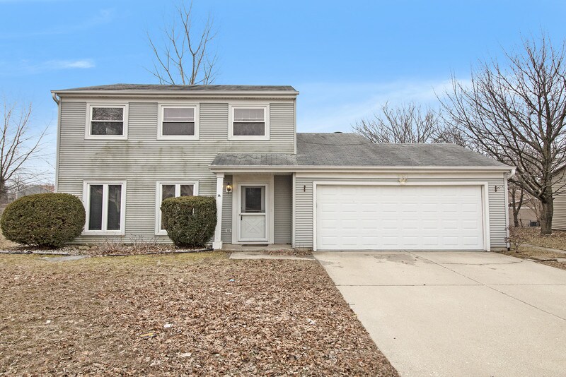 Primary Photo - 221 Aspen Dr
