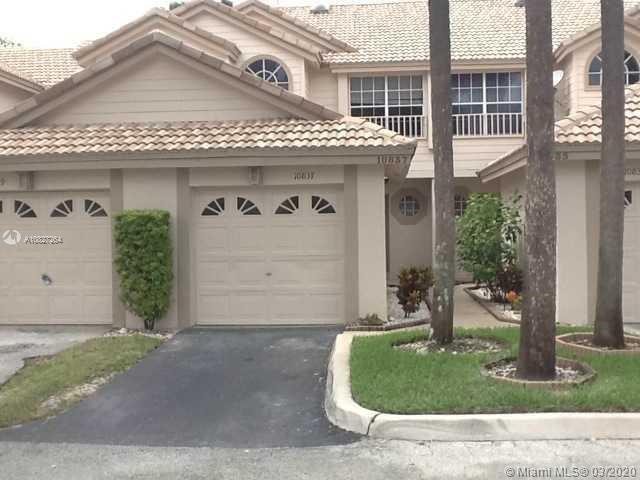 Foto principal - 10837 Cypress Glen Dr