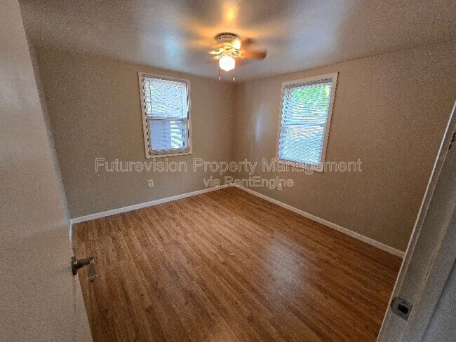 Foto del edificio - 2421 Garden St