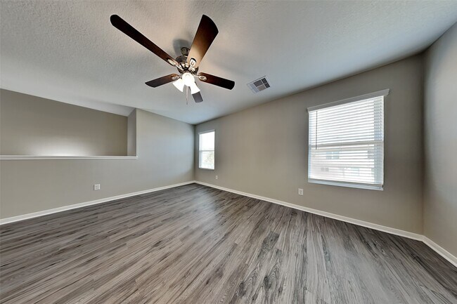 Foto del edificio - 16825 Greenhouse St