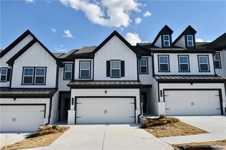 Building Photo - 140 Star Ct