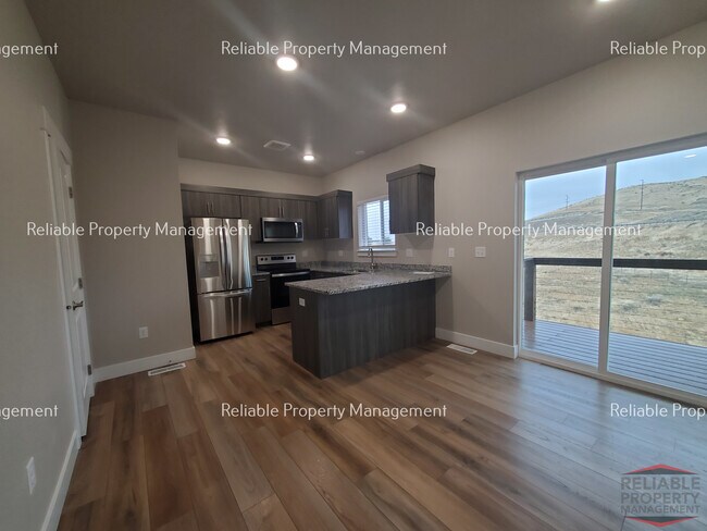 Foto del edificio - 1654 Ammon St