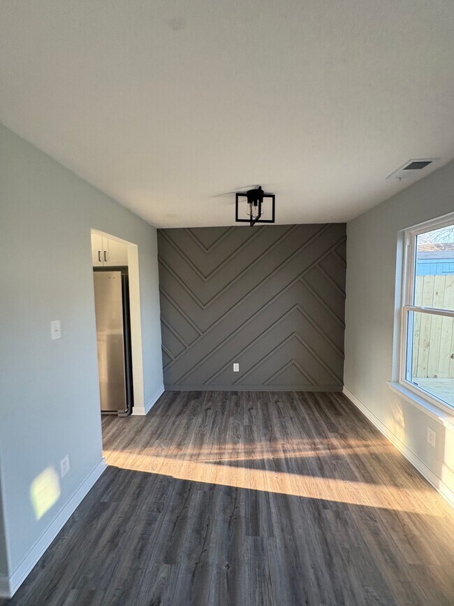 Foto del edificio - 3675 Sylvan Ln