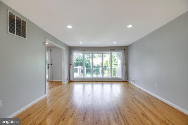 Building Photo - 1208 Forestwood Dr
