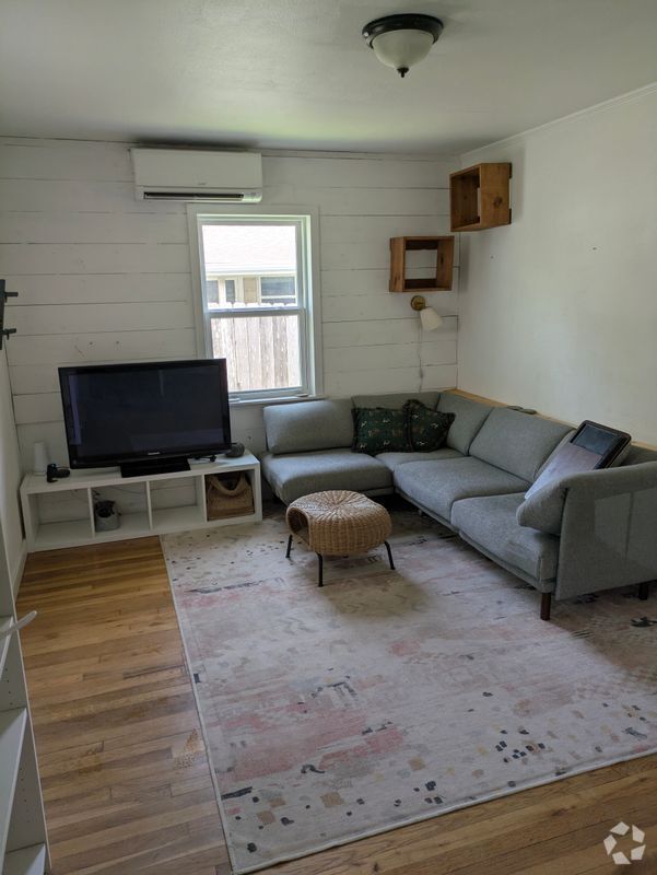 Building Photo - 4703 Oak Cliff Dr