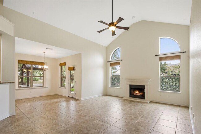 Building Photo - 15712 Sayan Cove
