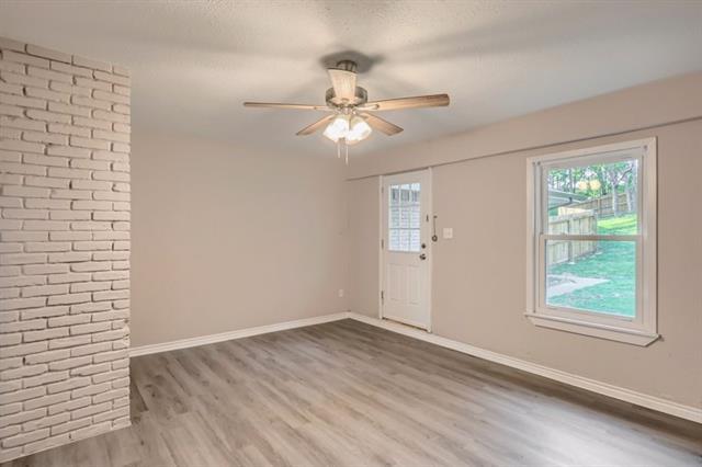 Foto del edificio - 3726 Kiest Knoll Dr