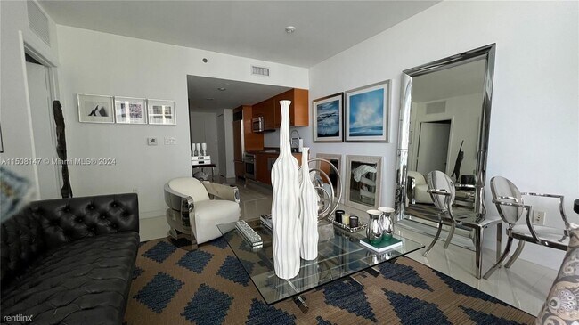 Building Photo - 1 br, 1 bath Condo - 495 Brickell Ave Apt ...