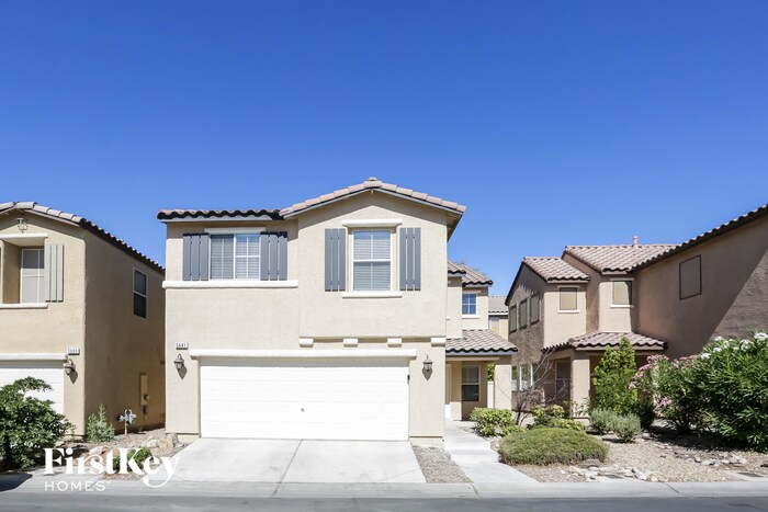 Foto principal - 5681 Woods Crossing St