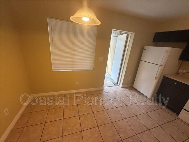 Building Photo - 217 S Moss Rd